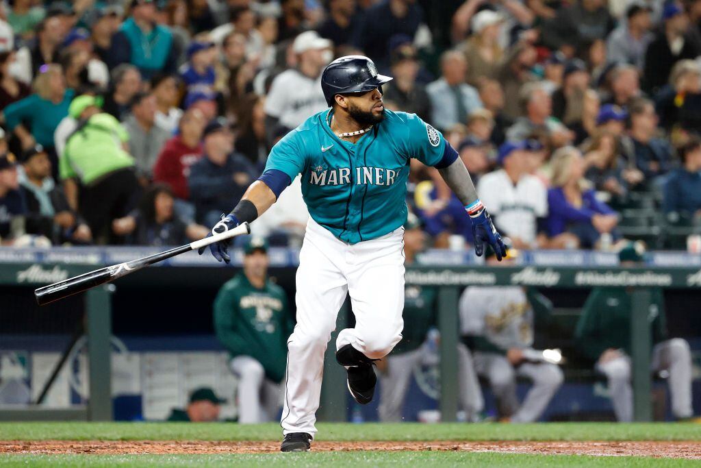 Mariners end two decades of misery returning to postseason