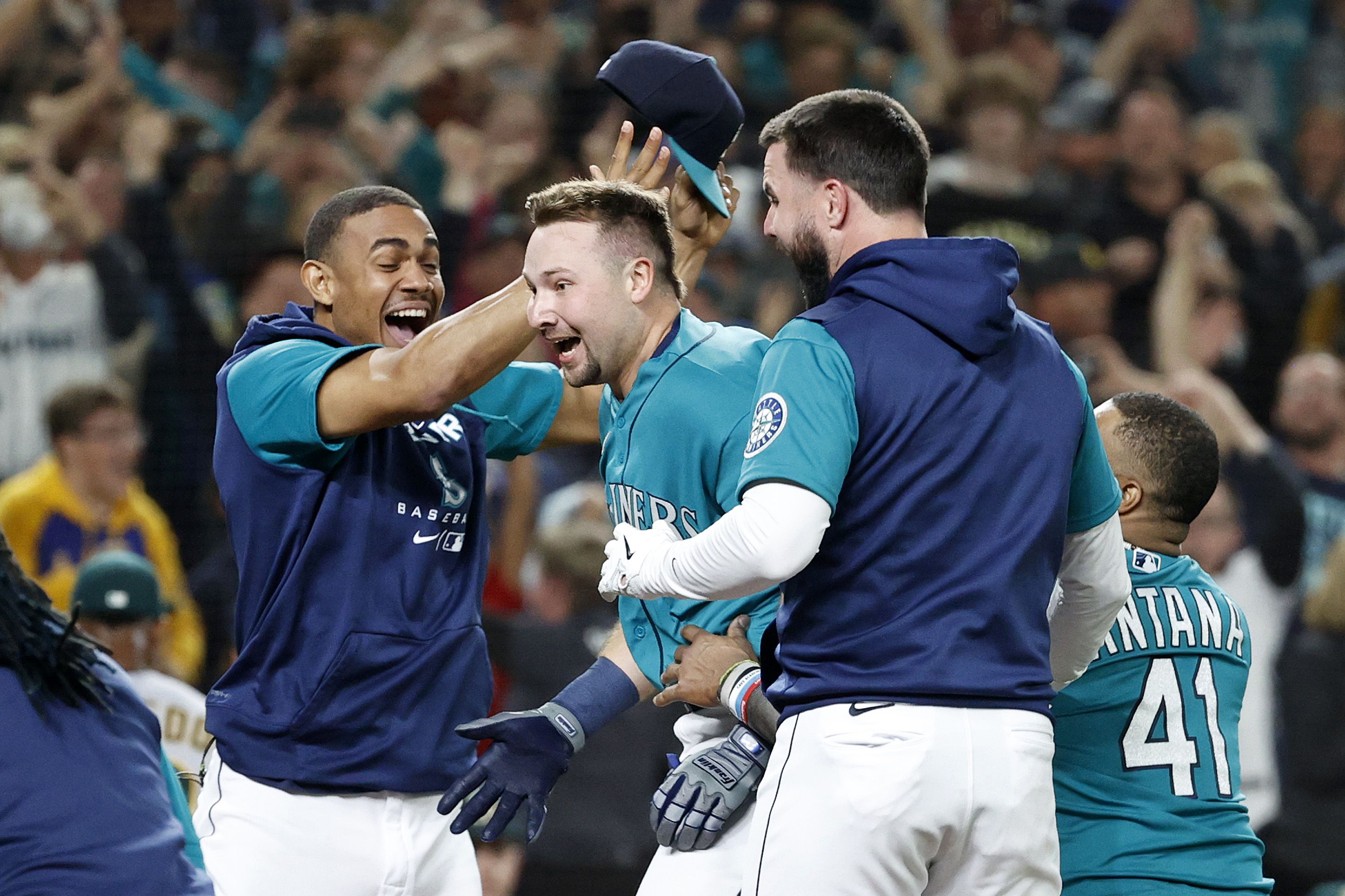 Mariners' 21-year playoff wait ends on Raleigh's walk-off HR