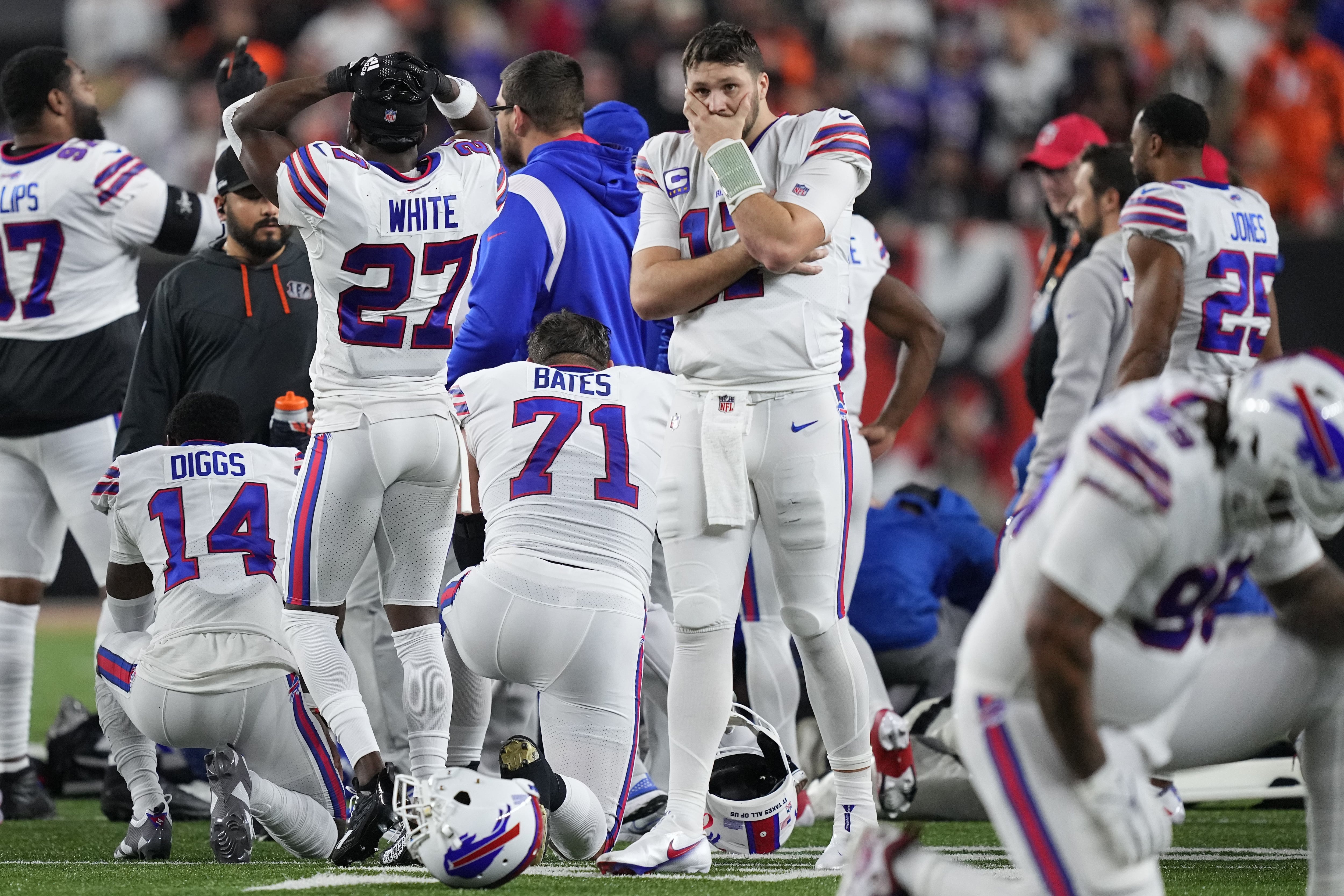 Buffalo Bills Score on Opening Kickoff in First Game Since Hamlin's  Collapse - The New York Times