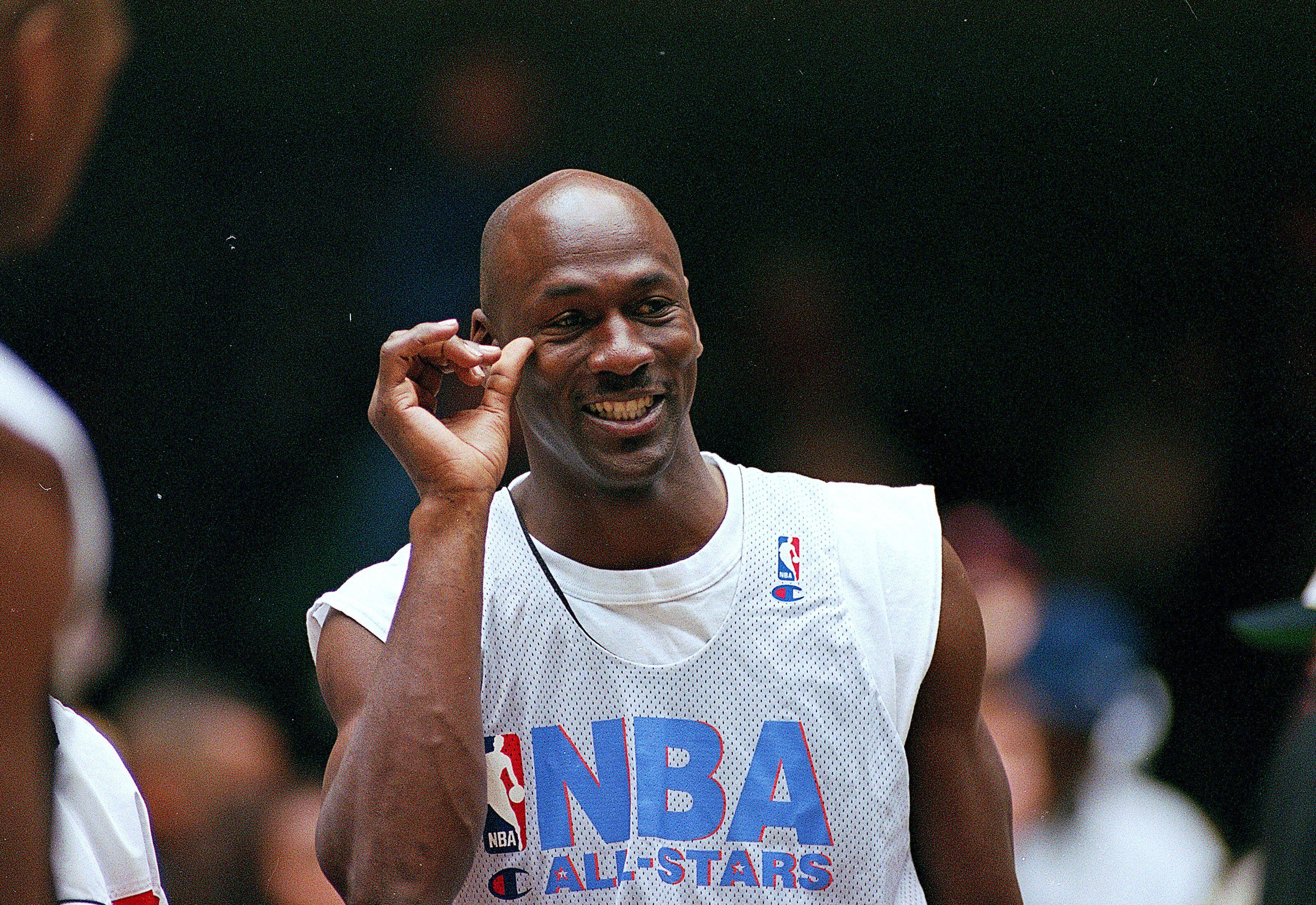 Michael Jordan's 'The Last Dance' NBA Finals Jersey Heads to Auction – Robb  Report