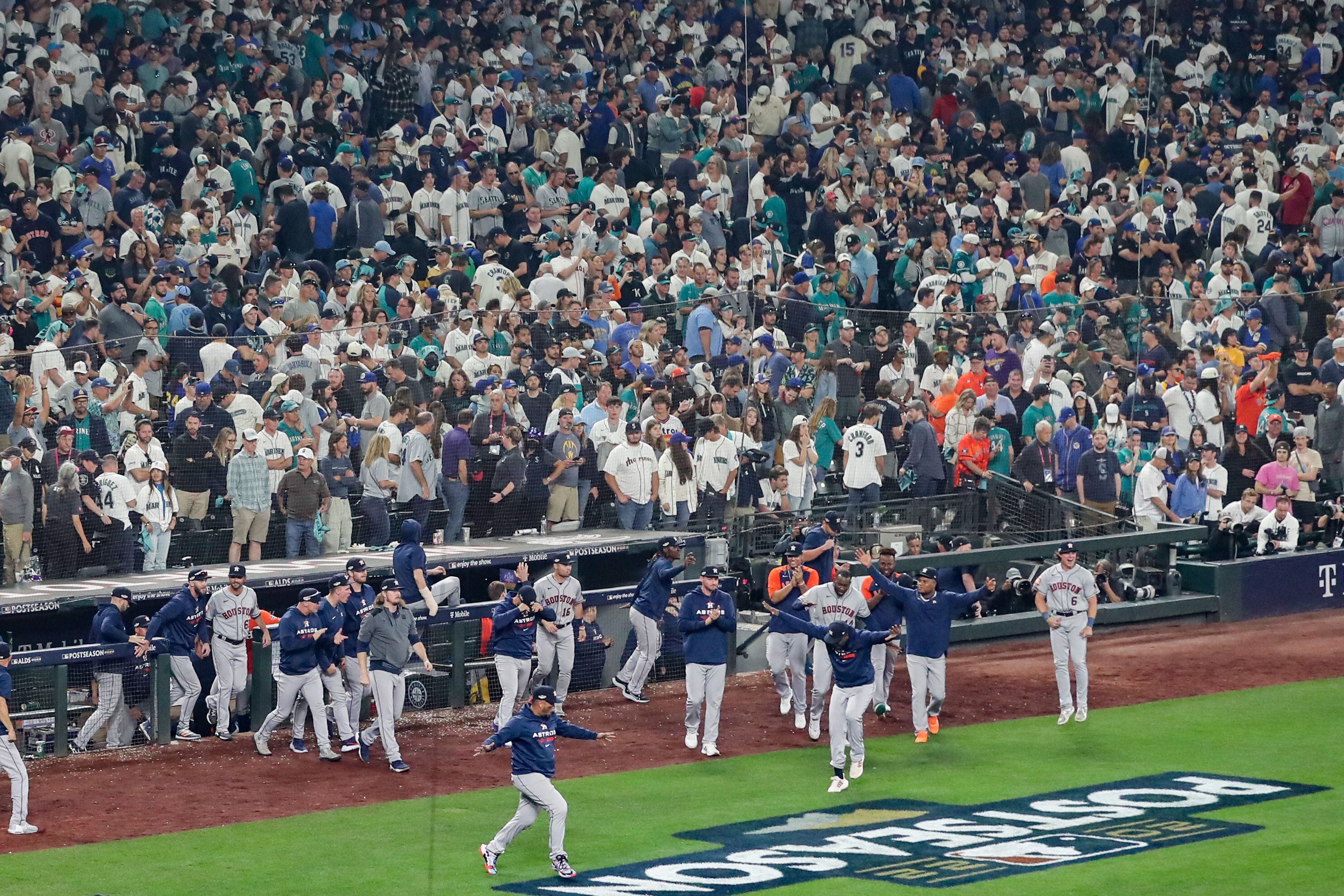 Astros outlast Mariners in 18-inning marathon, advance to ALCS