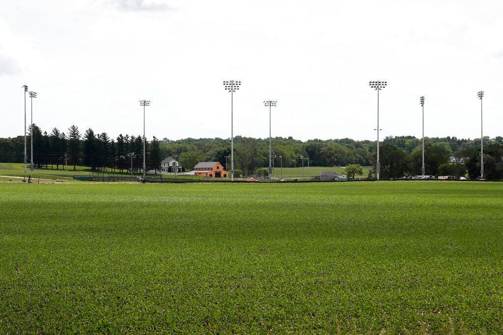 Is This Heaven? No, It's Iowa - Field Of Dreams – Plantation Spoiled