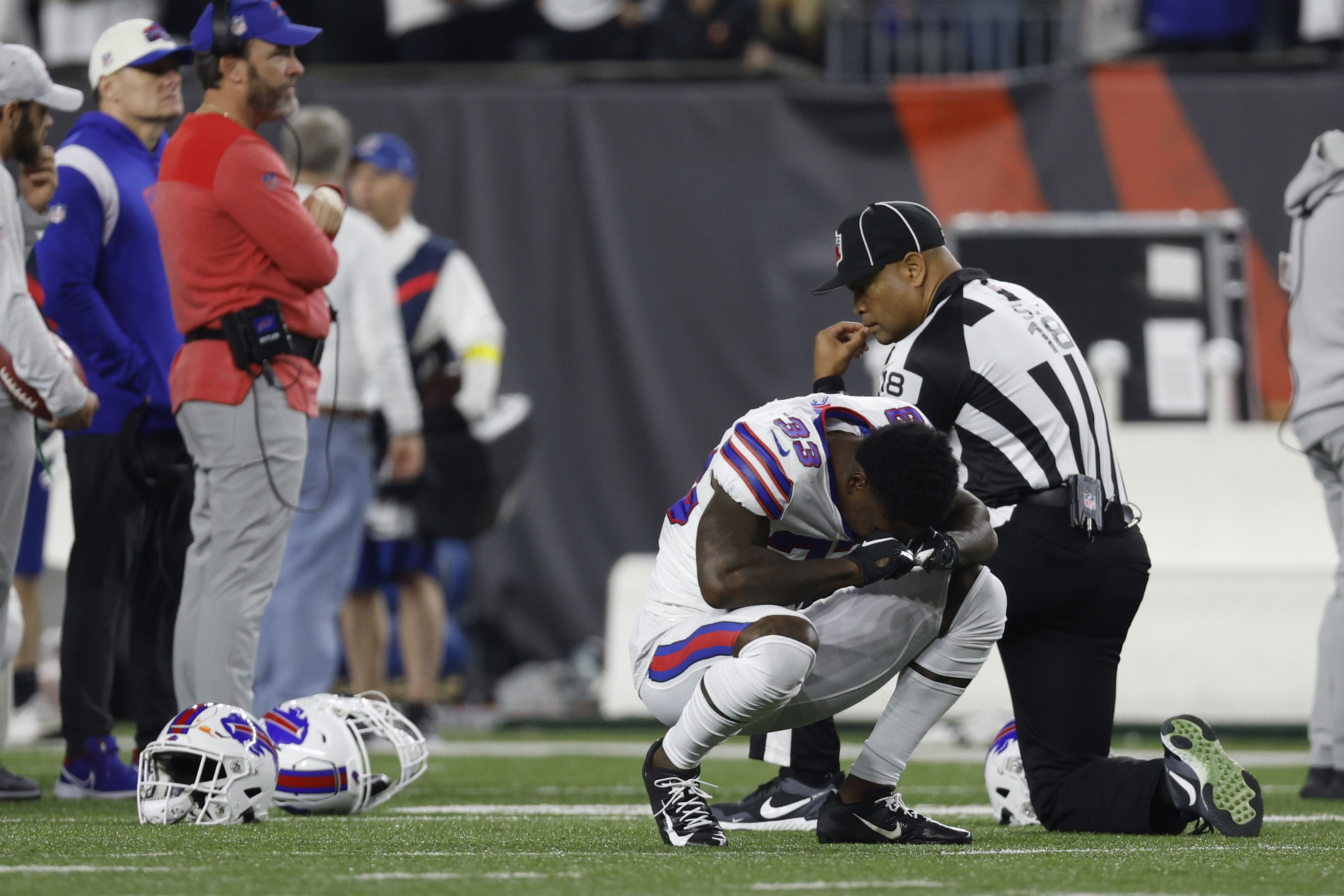 See Buffalo Bills Honor Damar Hamlin With Ceremony, Opening Kickoff TD –  Rolling Stone