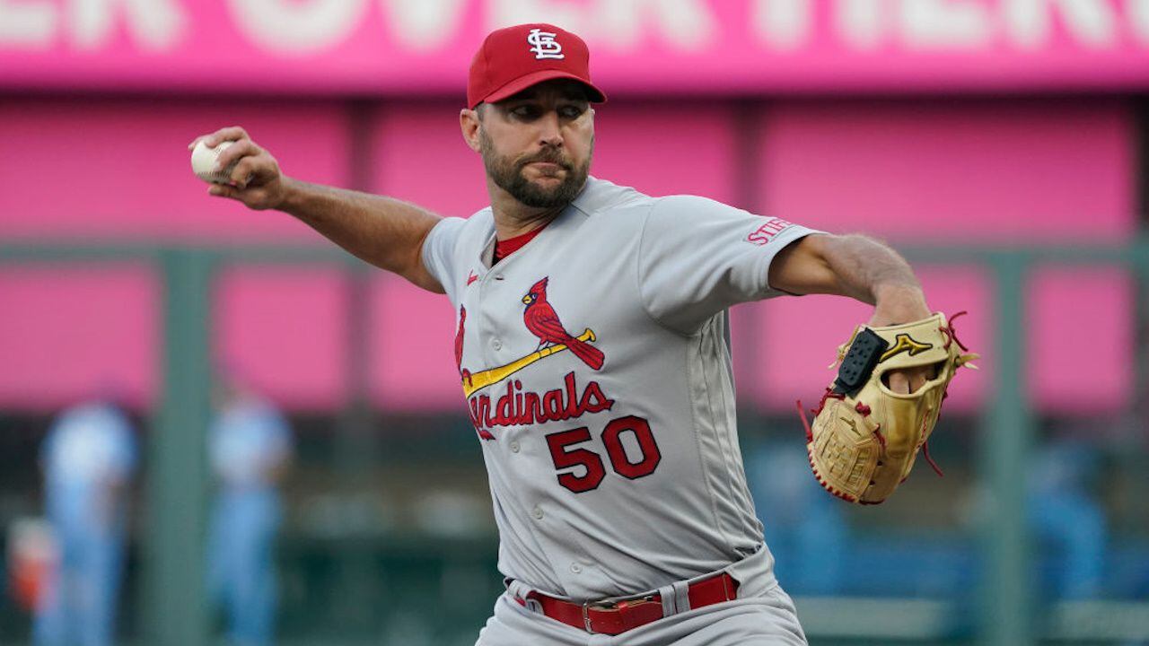 Cardinals pitcher Adam Wainwright will give concert to fans at home series  finale – KIRO 7 News Seattle