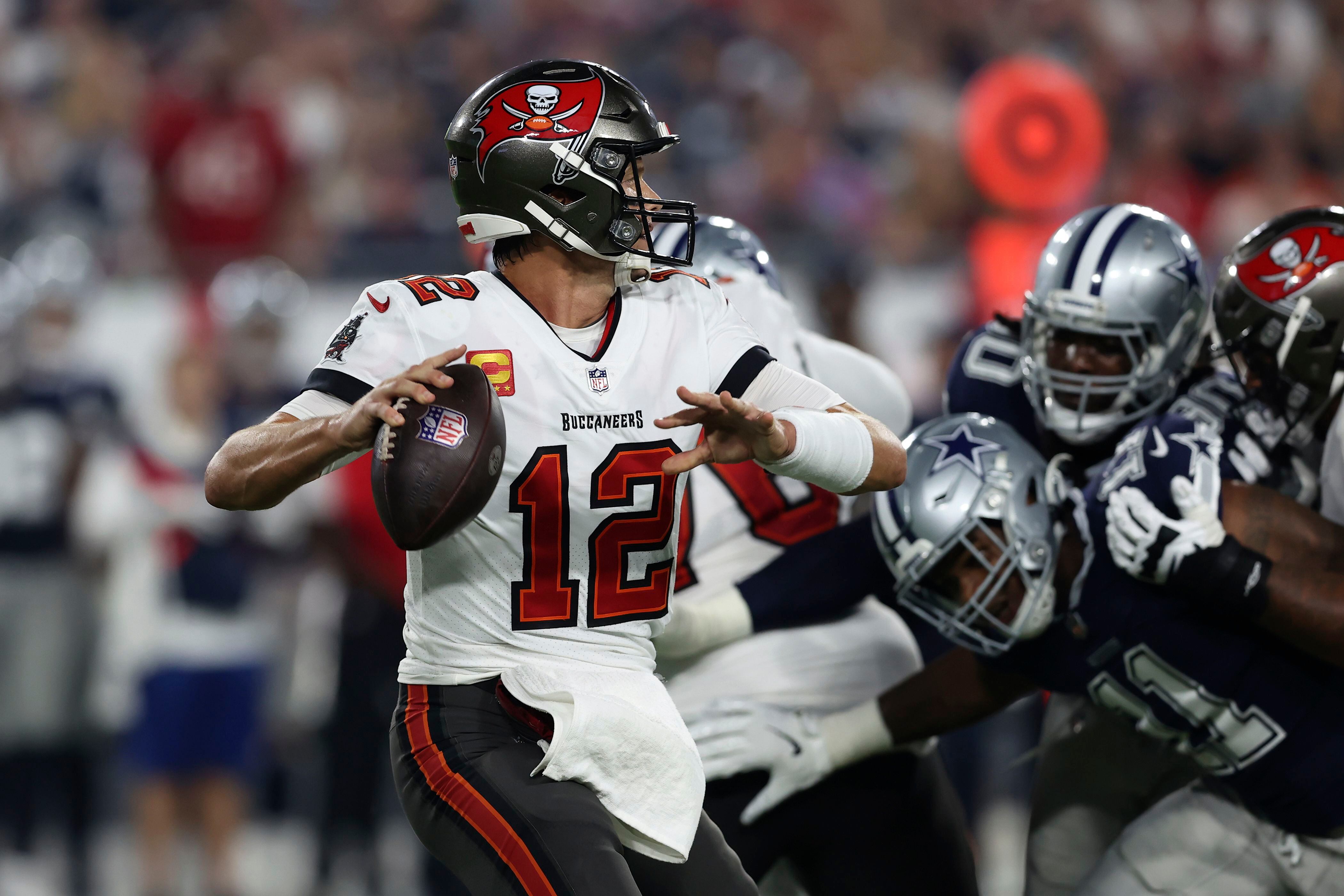 Photos: Tampa Bay Buccaneers beat Dallas Cowboys 31-29 in NFL