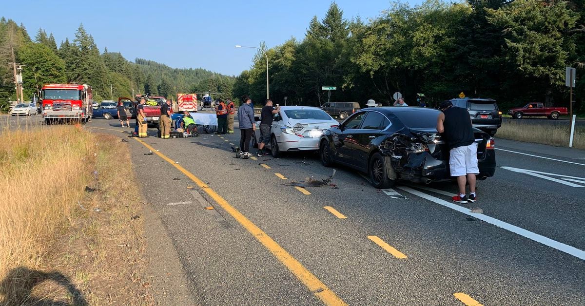 2 injured in crash involving motorcycle, multiple vehicles in Thurston