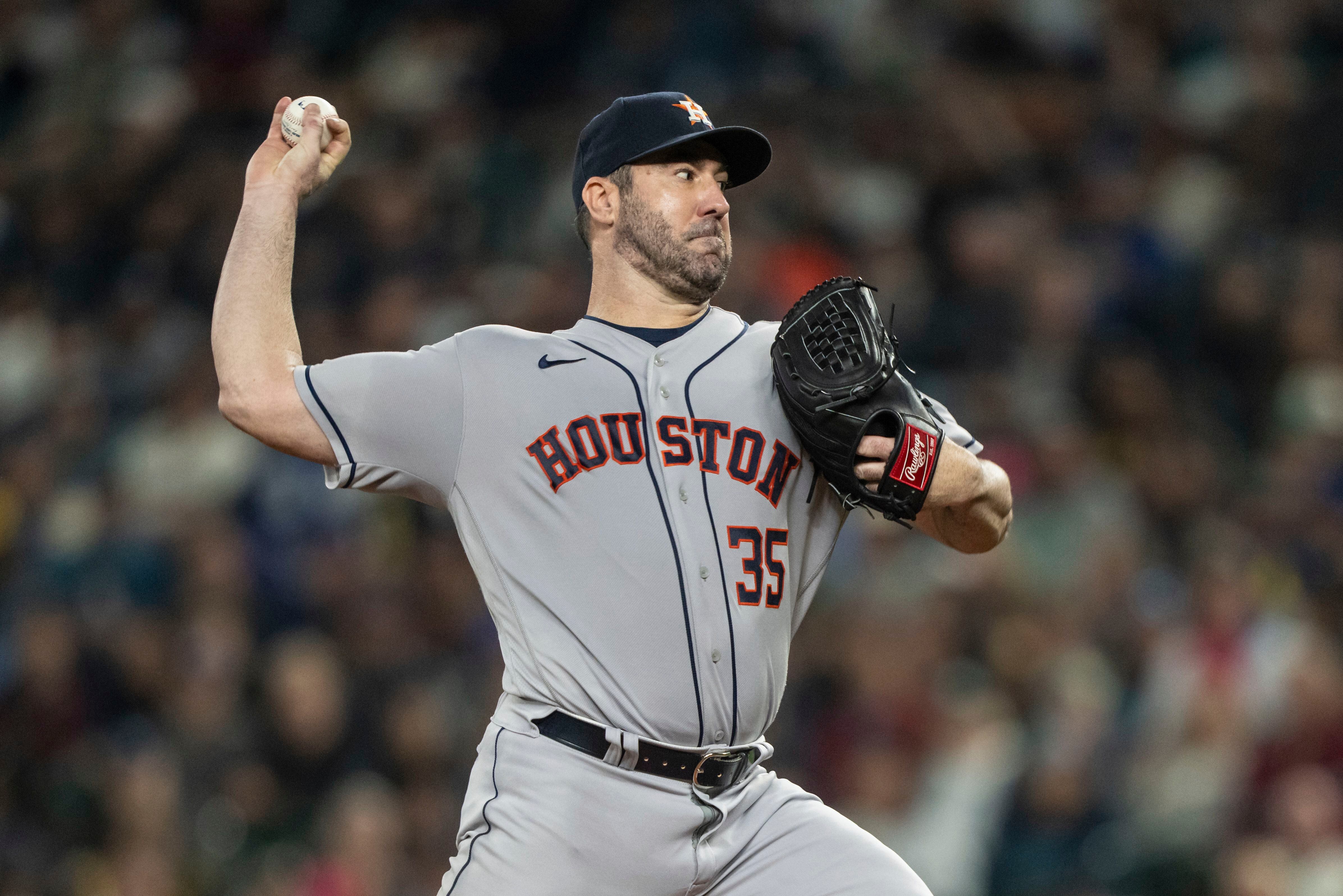 Astros win behind Vintage Verlander, and Home Runs 