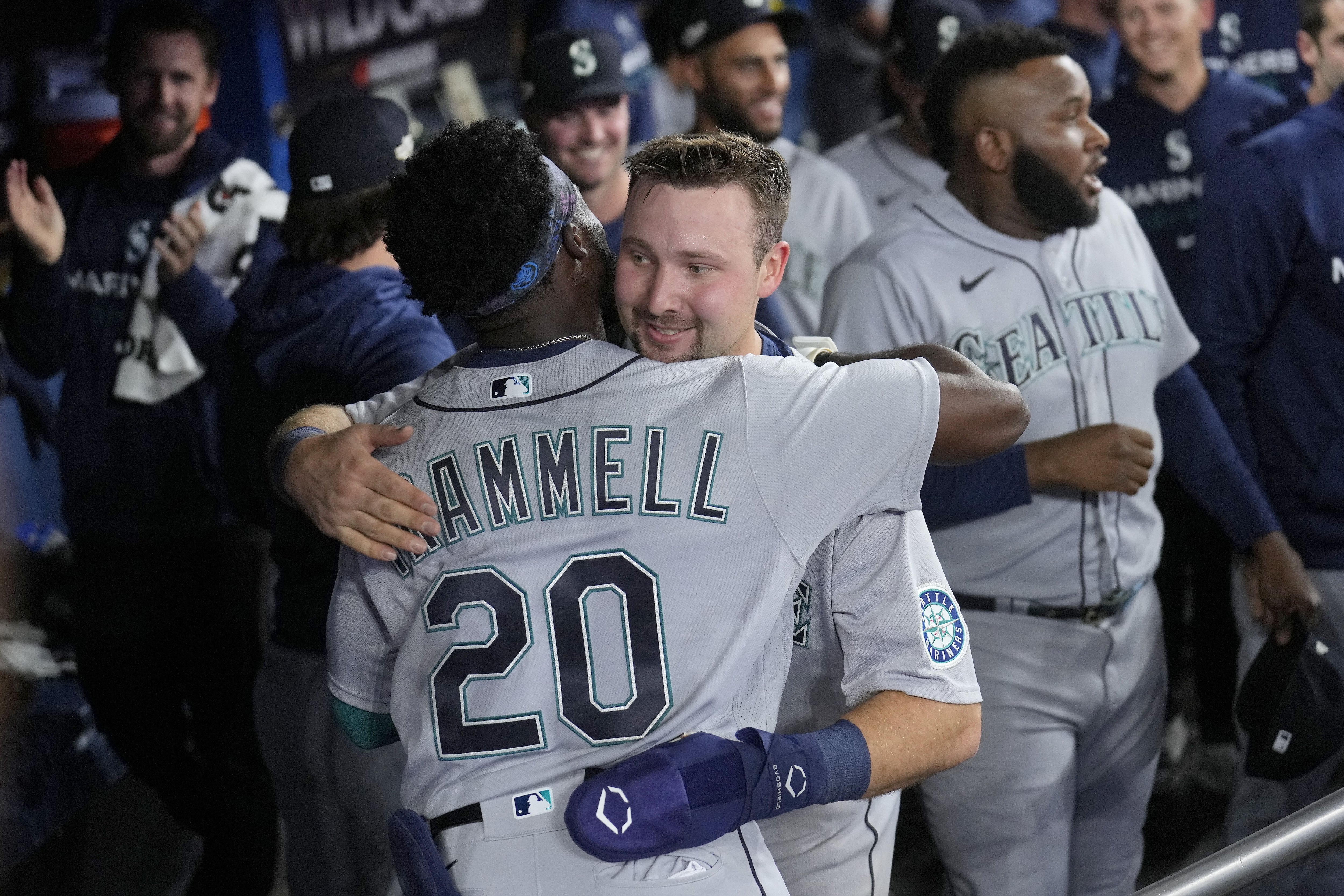 Photos: Zoo animals cheering for the Seattle Mariners ahead of wild-card  series