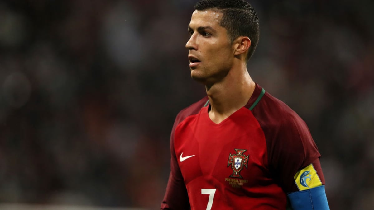 Soccer star Ronaldo confirms he is father of twins