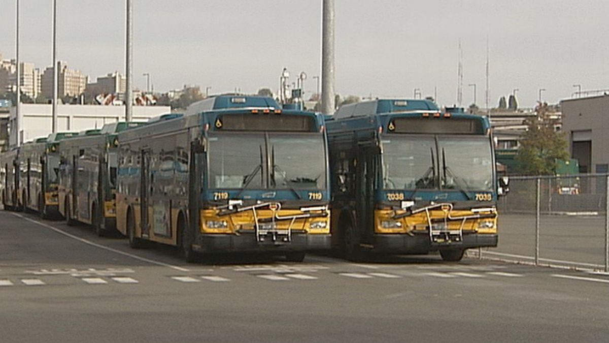 Metro Tests New Battery-powered Buses That Can Go 140 Miles On A Charge