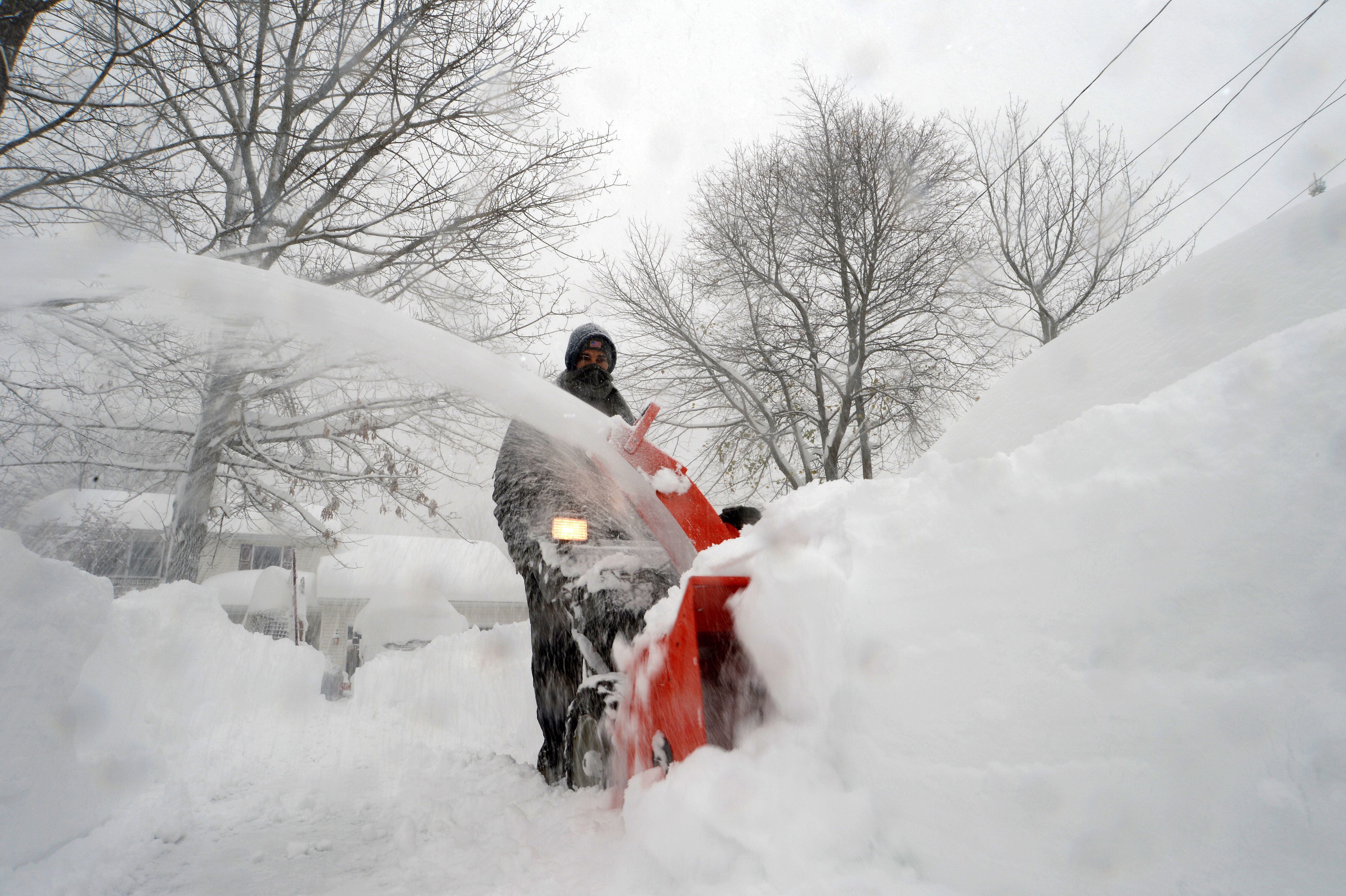 B/R Gridiron on X: 3-6 feet of snow forecast in Buffalo between