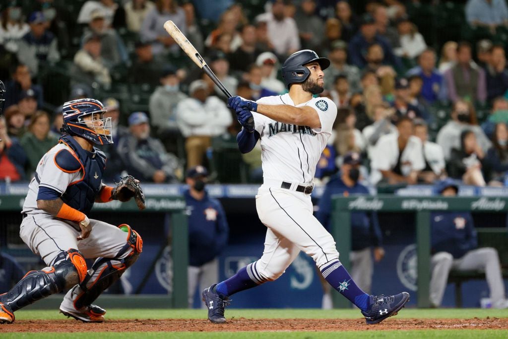 Toro slams old team, connects in 8th as M's beat Astros 4-0