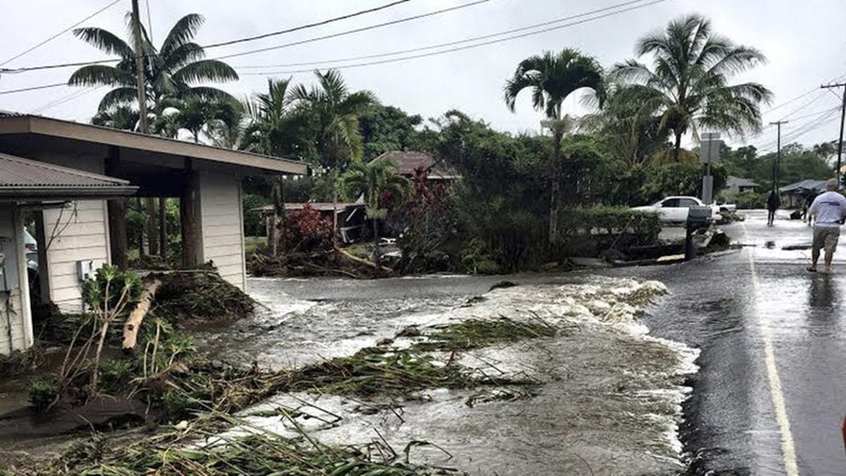 Winds die down, rain still a threat in Hawaii after Lane turns into