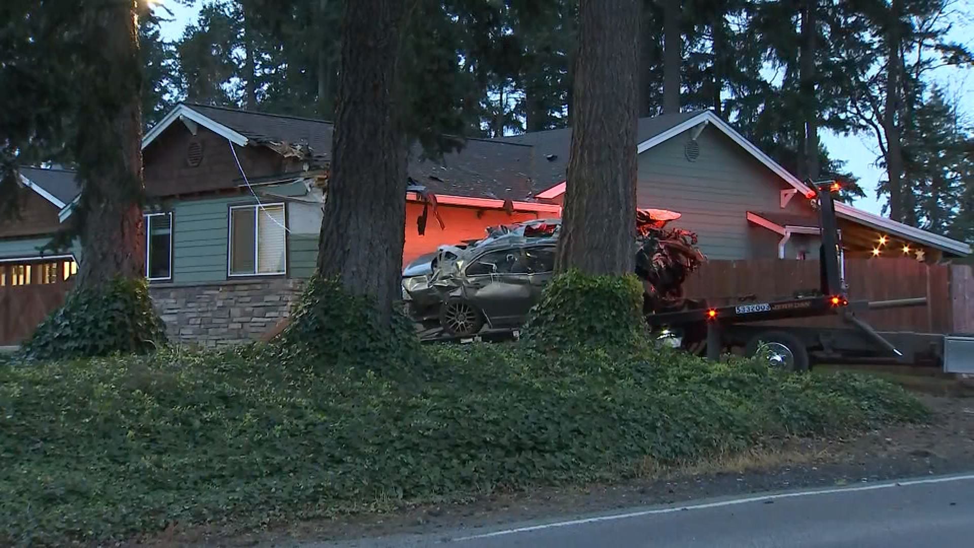 Multi-car crash closes Spanaway Loop Road, several injured