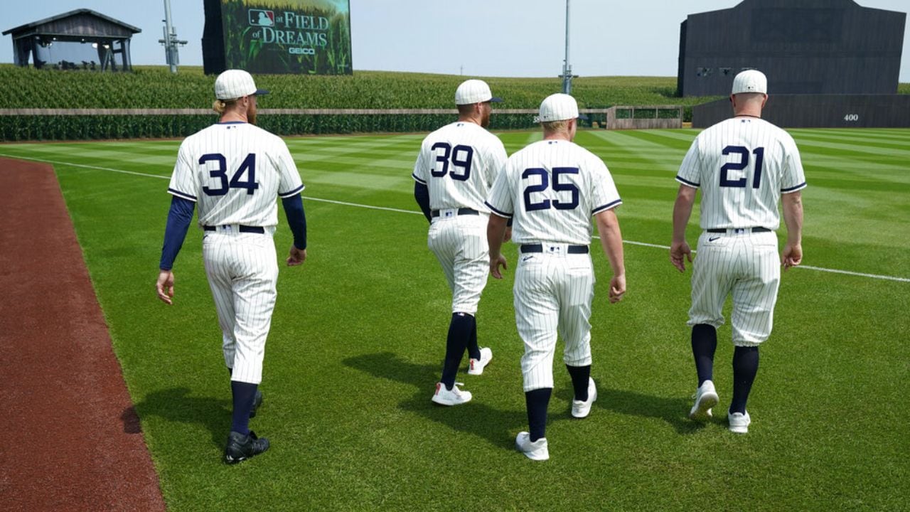 FOX Sports: MLB on X: Is This Heaven? No, It's Iowa. The @MLB Field of  Dreams game between the @whitesox and @Yankees is set for August 12, 2021  on FOX!  /