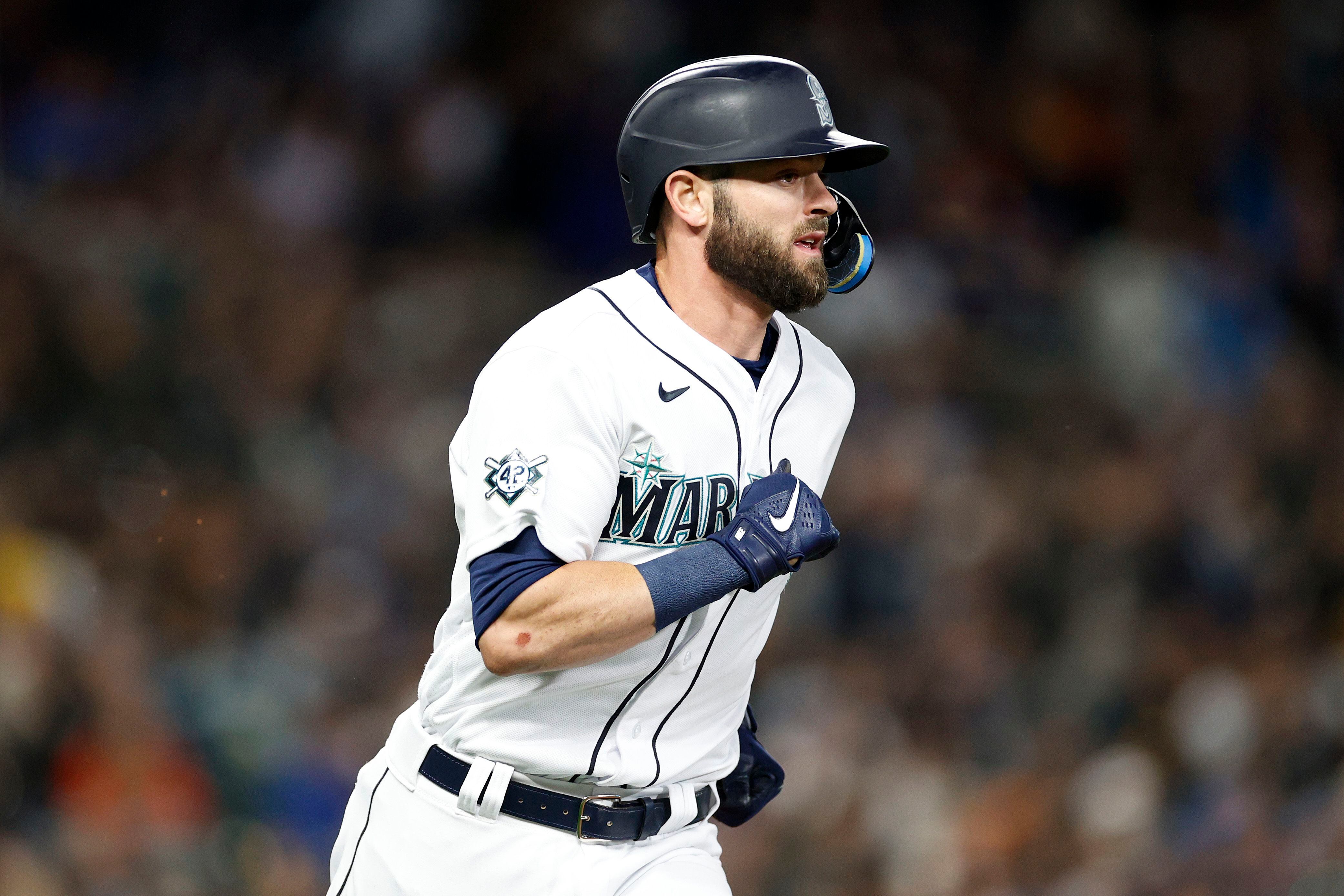 Mariners place Mitch Haniger on COVID-19 injured list after