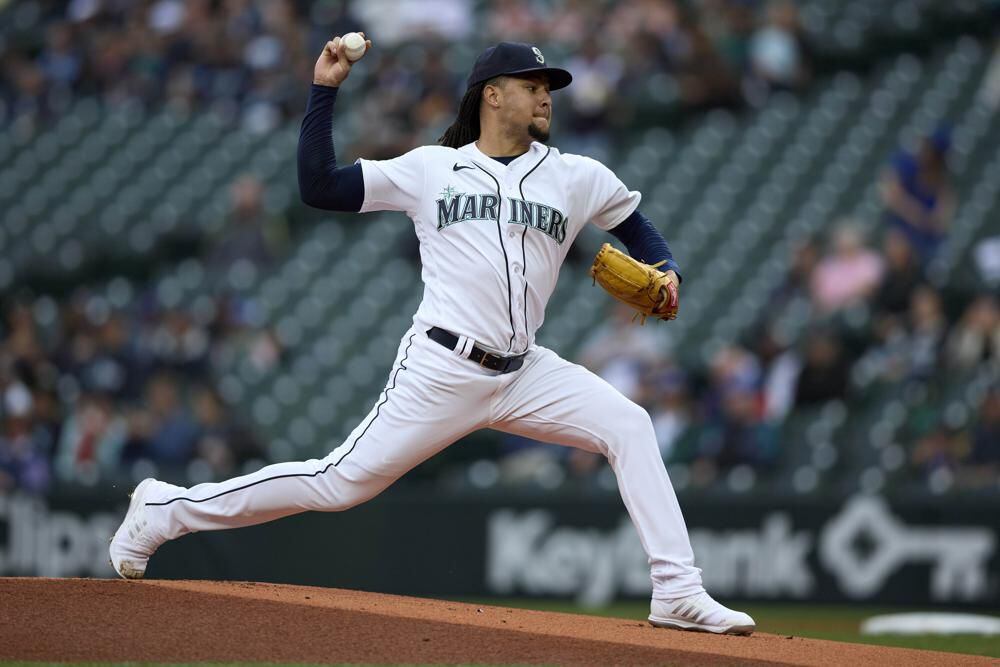 Miami’s Jesús Sánchez makes game-saving catch as Marlins top