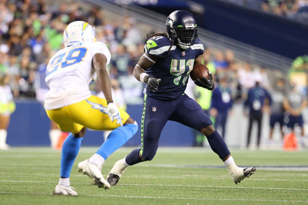 Seahawks thump Chargers 27-0 with most starters sitting