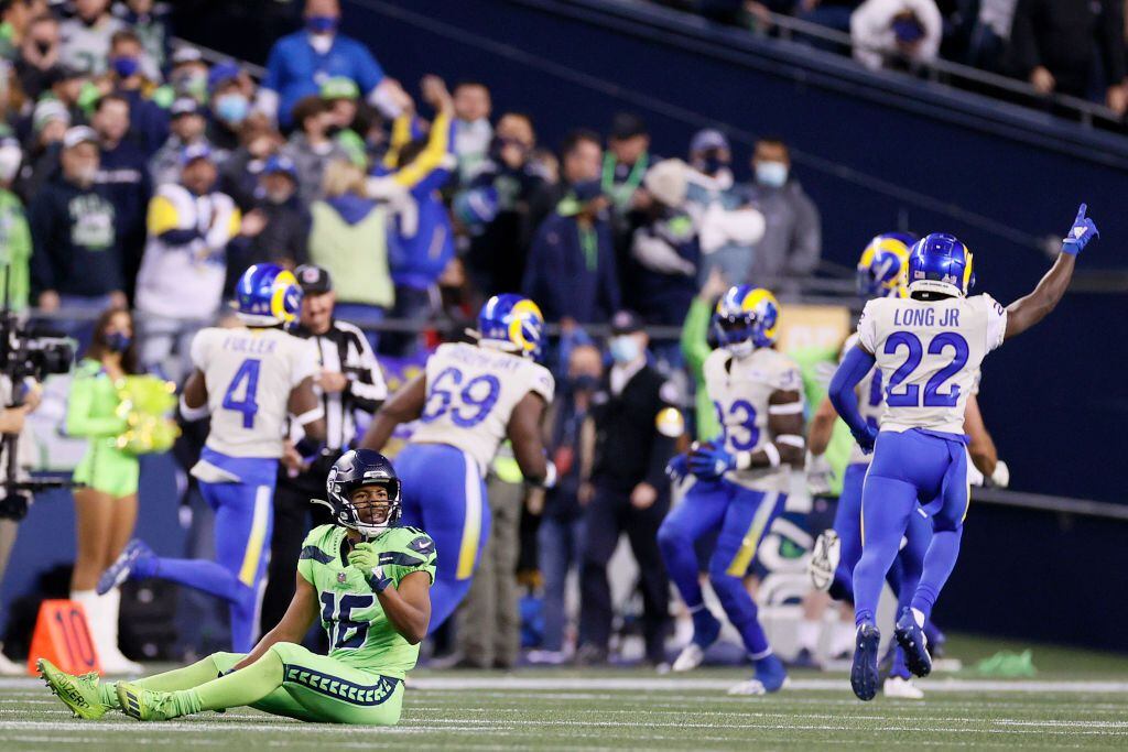 PHOTOS: Seahawks face off against Los Angeles Rams