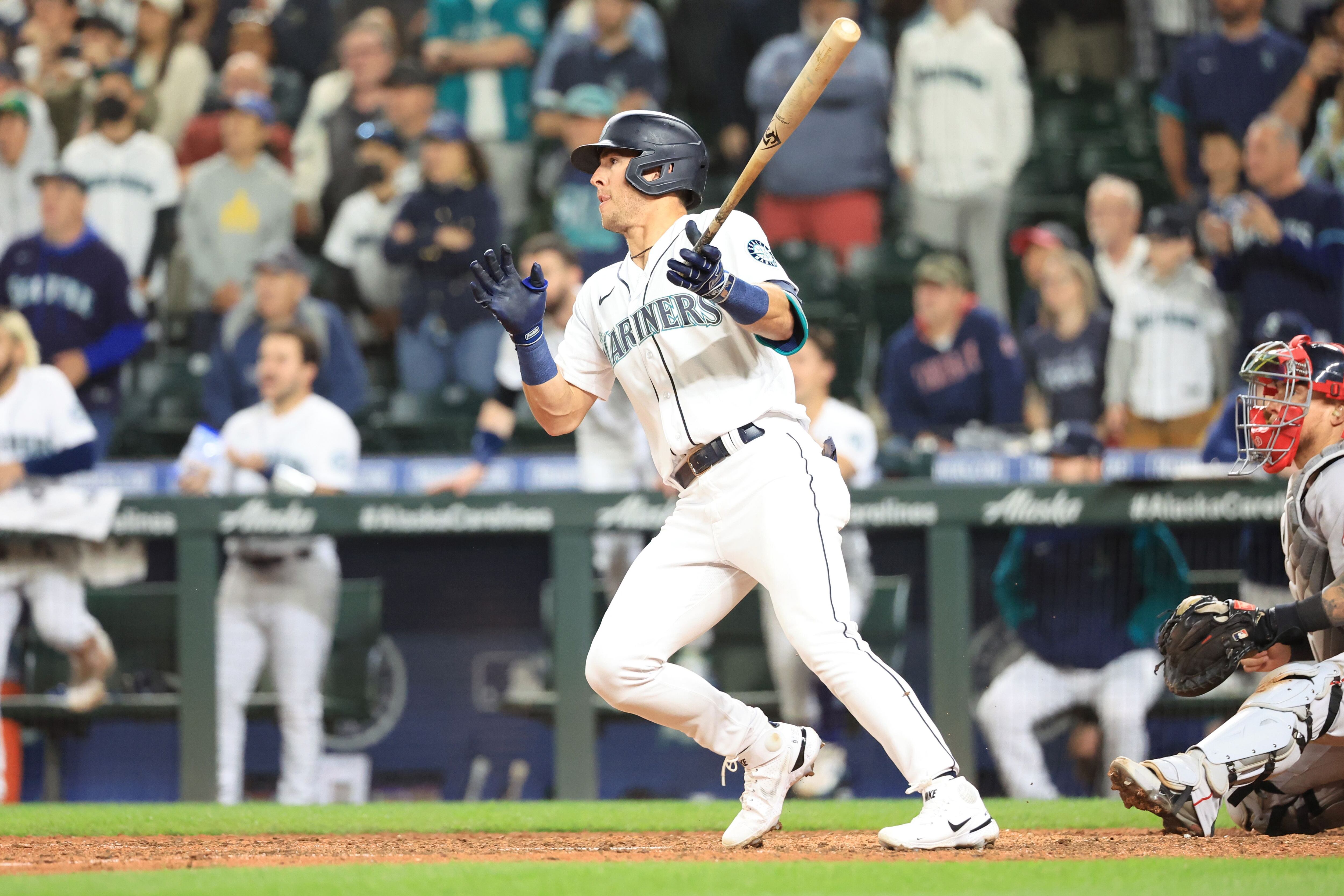 Moore hits walk-off single, sending Mariner past Red Sox 7-6