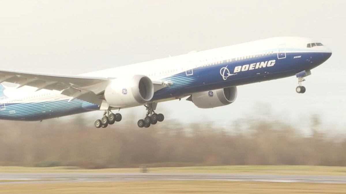 First Flight Boeing 777x