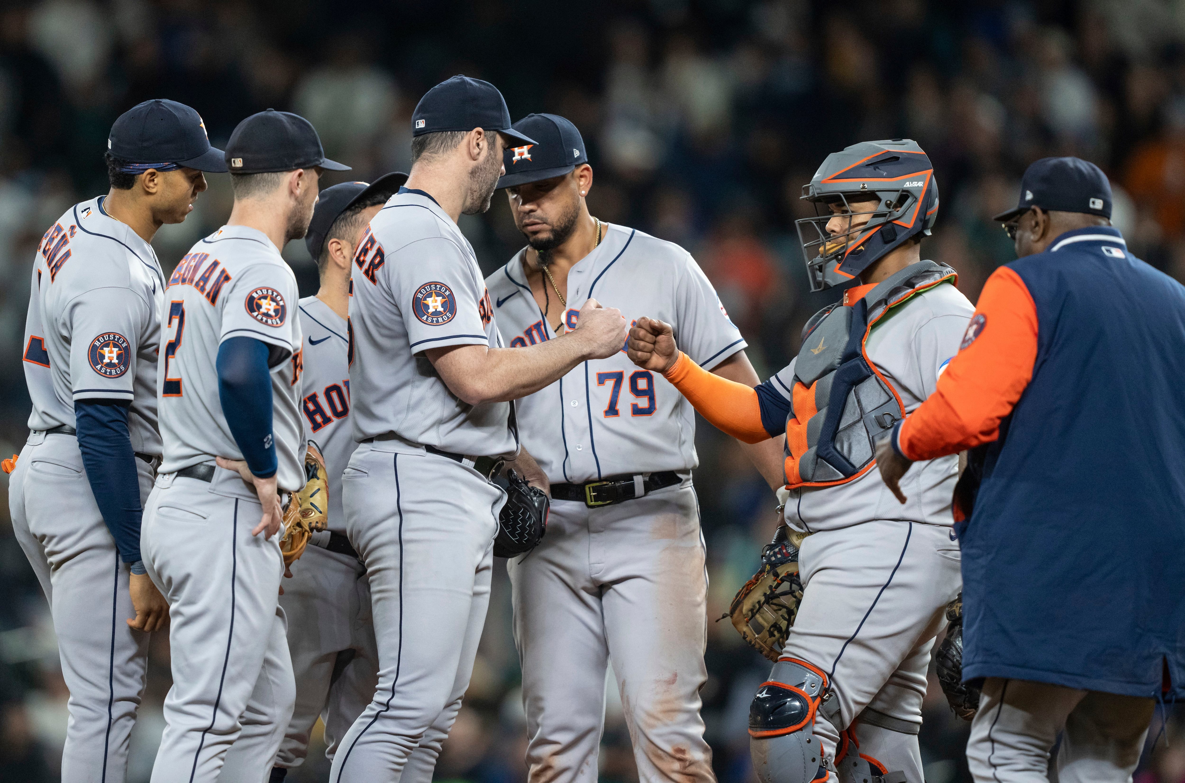 Vintage Verlander silences Seattle as Astros top M's 5-1 to open key series  in playoff race – KIRO 7 News Seattle