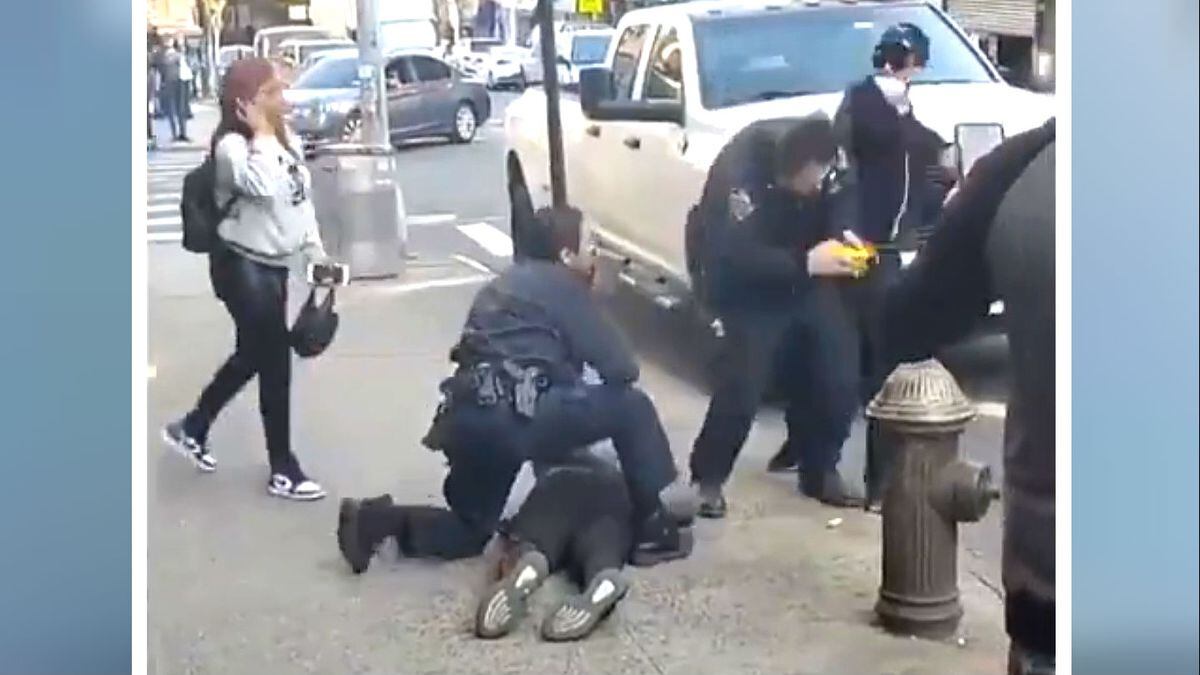 Caught On Video Man In Surgical Mask Sucker Punches Nypd Cop