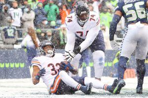 Photos: Seahawks' Lumen Field blanketed in snow for Bears game - Seattle  Sports