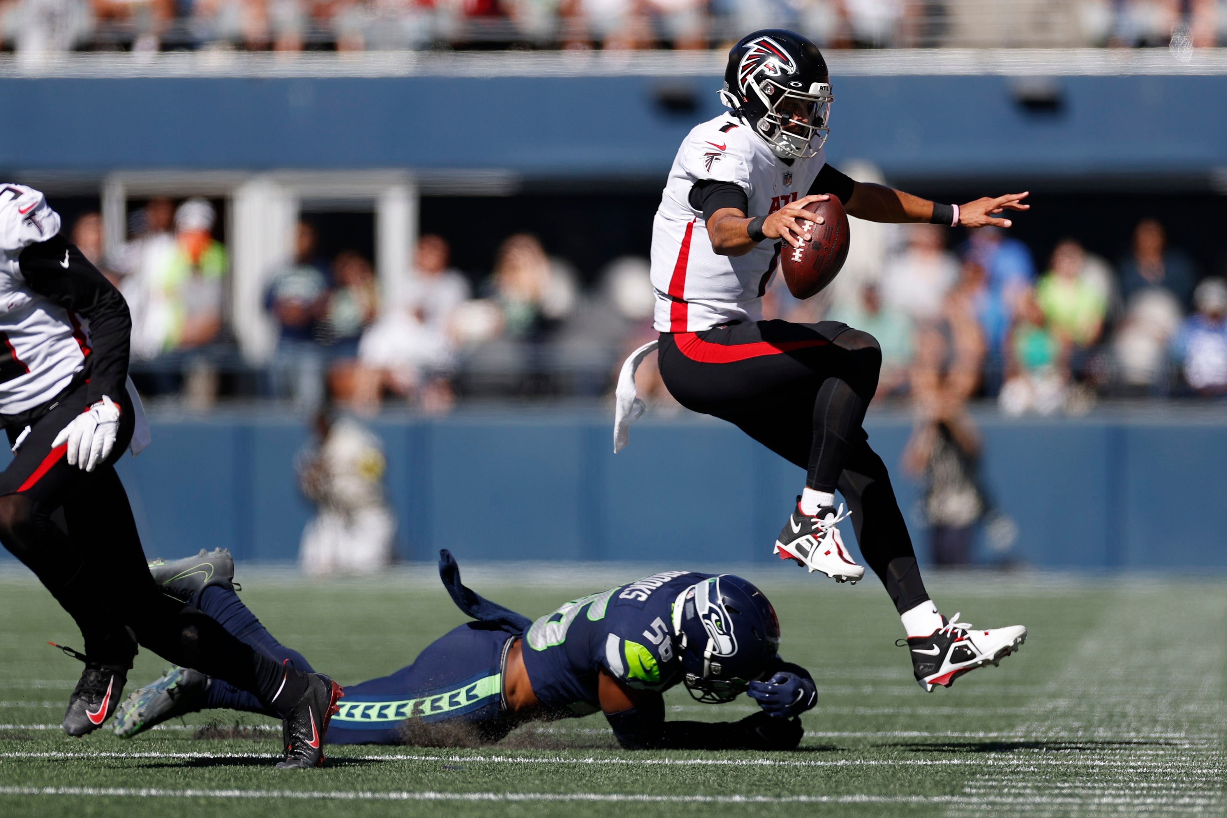 Seattle Seahawks defensive end Quinton Jefferson celebrates during an NFL  football game against the Atlanta Falcons, Sunday, Sept. 25, 2022, in  Seattle. The Falcons won 27-23. (AP Photo/Stephen Brashear Stock Photo -  Alamy