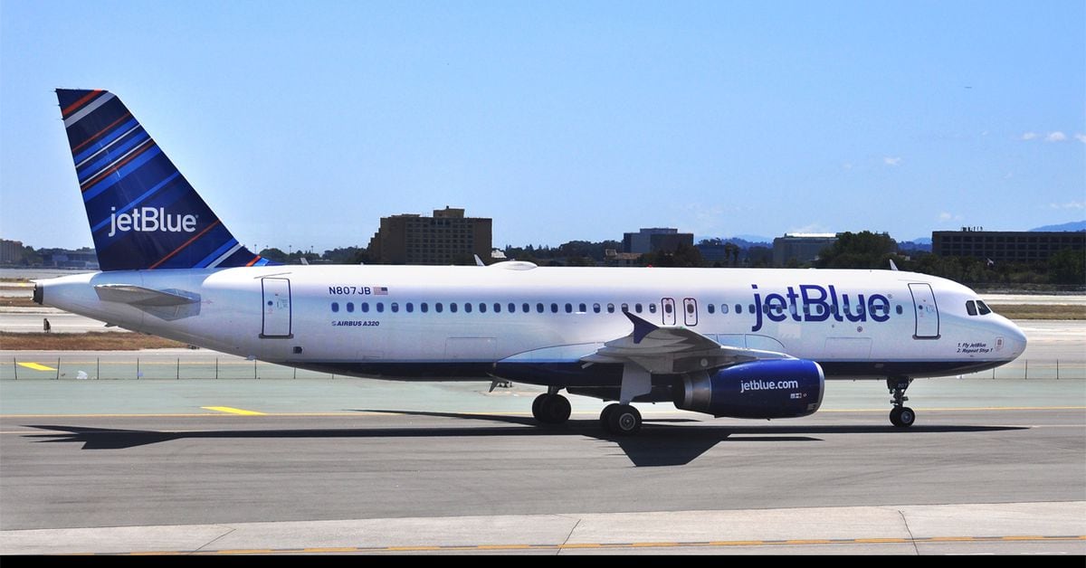 JetBlue offers free flights for families of Orlando victims