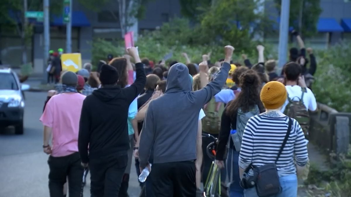 I5 through Seattle reopens after closure due to protesters