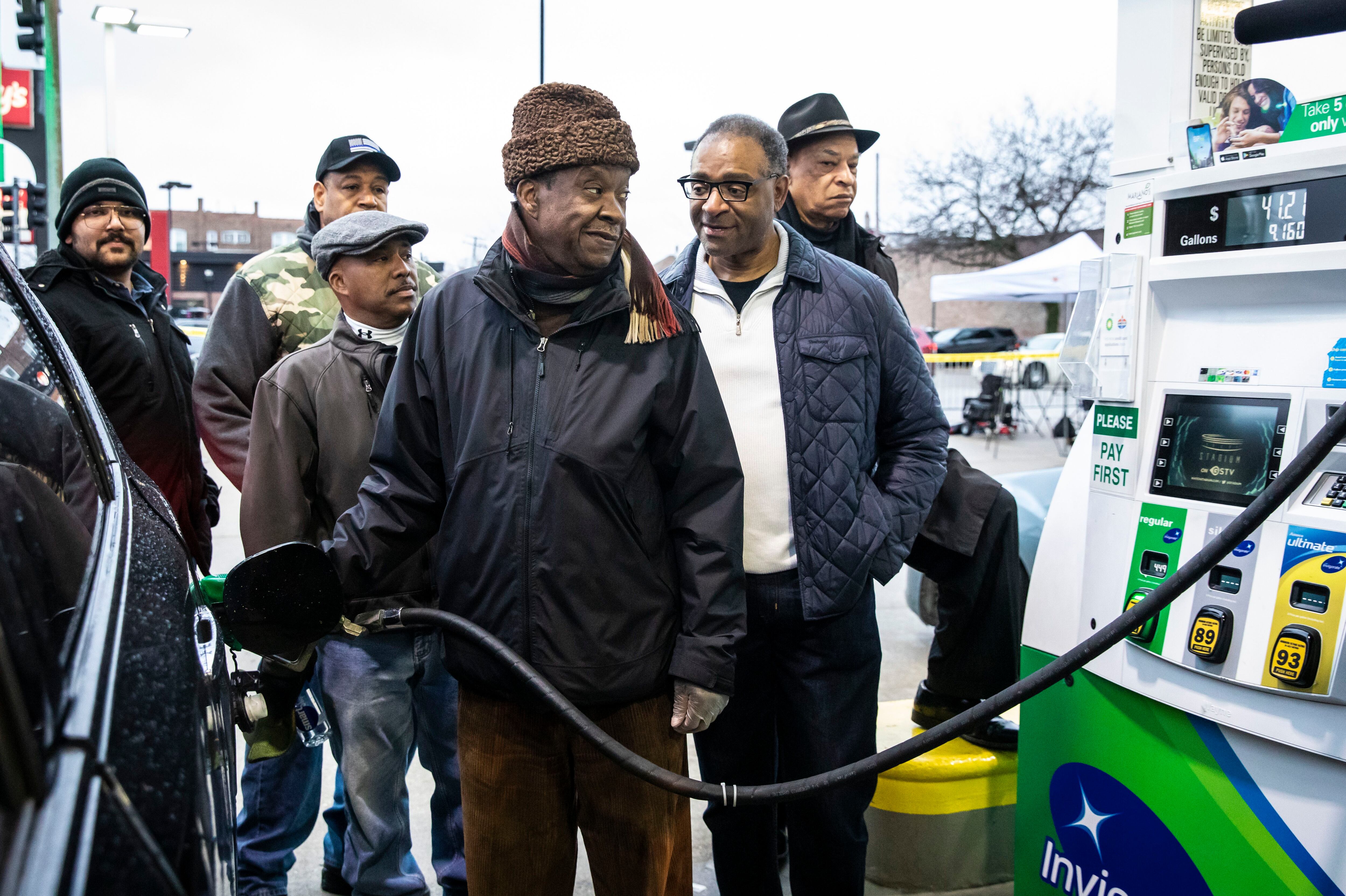 Chicago Man Gives Away $1 Million in Free Gas