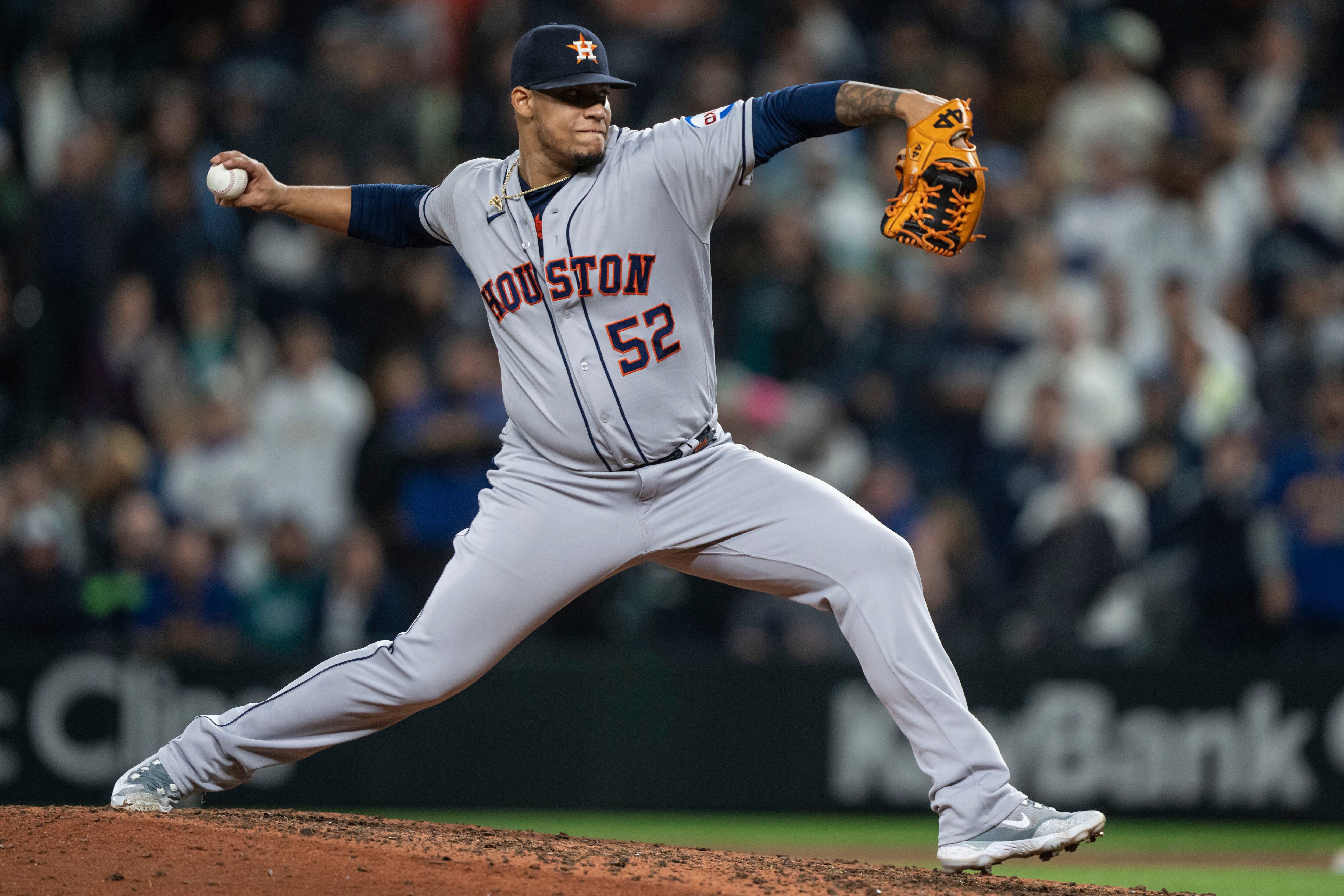 Vintage Verlander silences Seattle as Astros top M's 5-1 to open key series  in playoff race