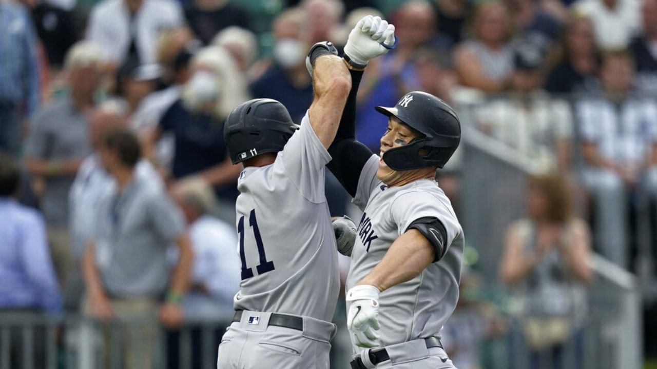 Yankees rally late, then blow slugfest to White Sox in Field of Dreams Game
