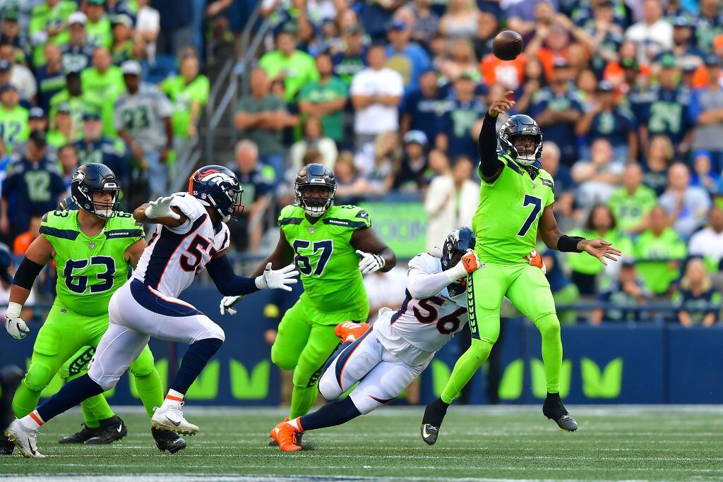 Photos: Seattle Seahawks vs. Denver Broncos preseason game