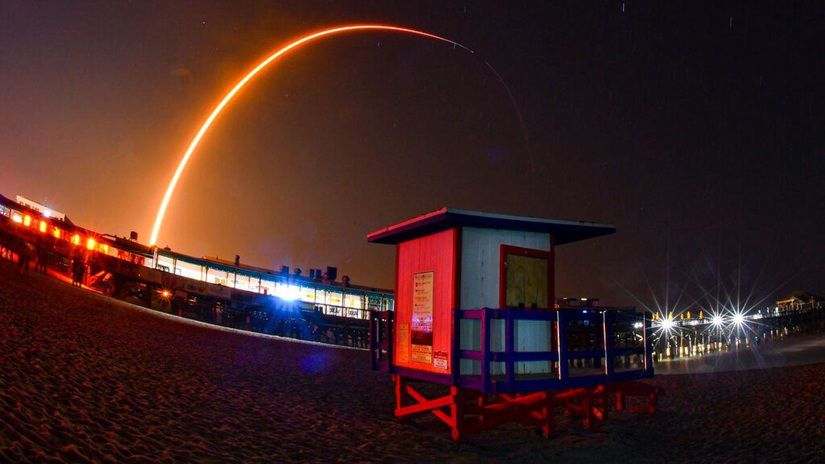 SpaceX launch lights up North Carolina sky