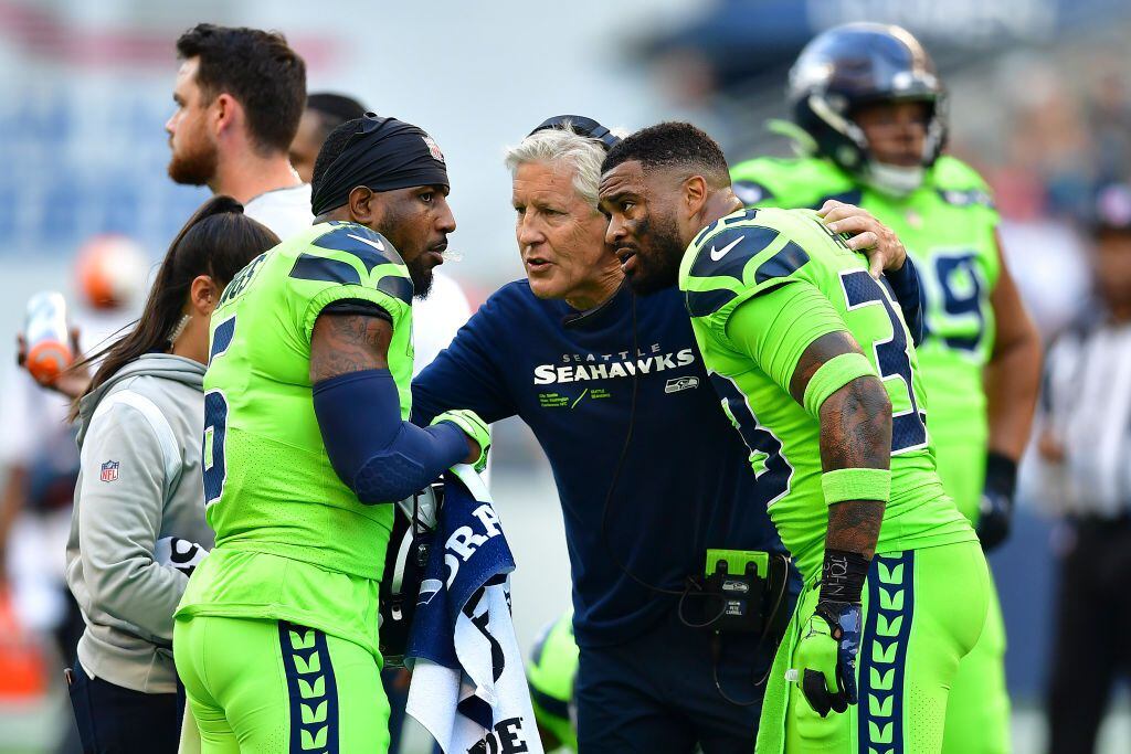 Geno Smith, Seahawks shock Denver in Russell Wilson's return with 17-16 win