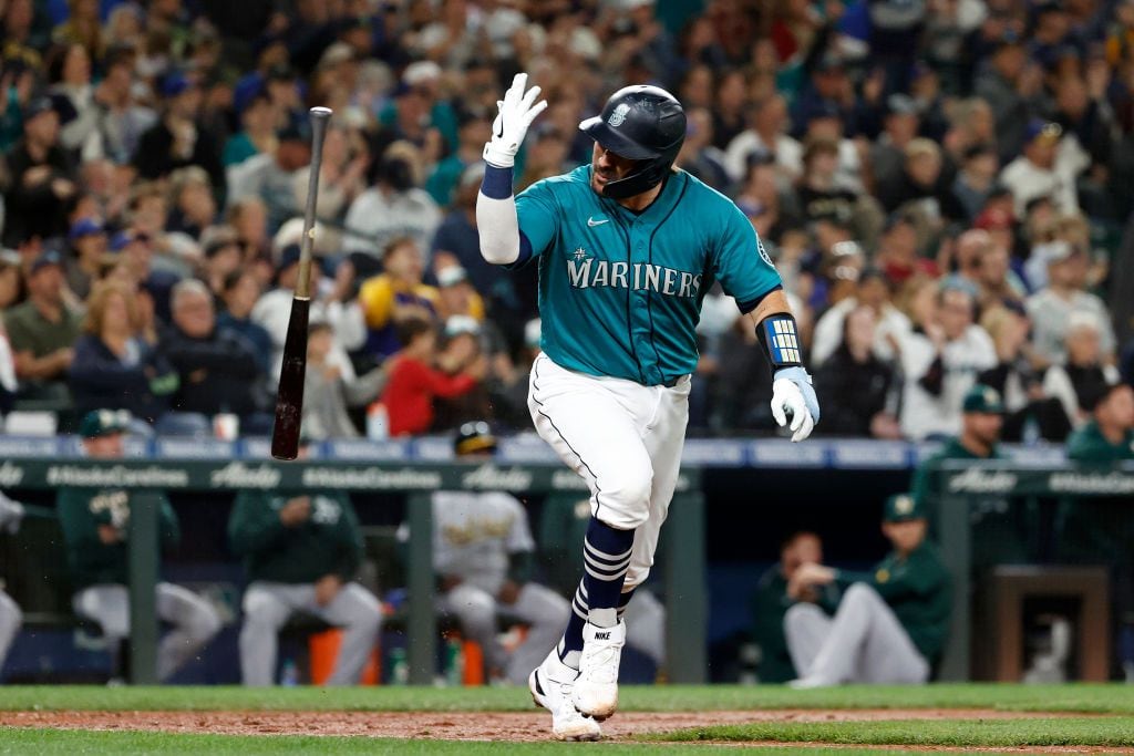 Mariners end two decades of misery returning to postseason