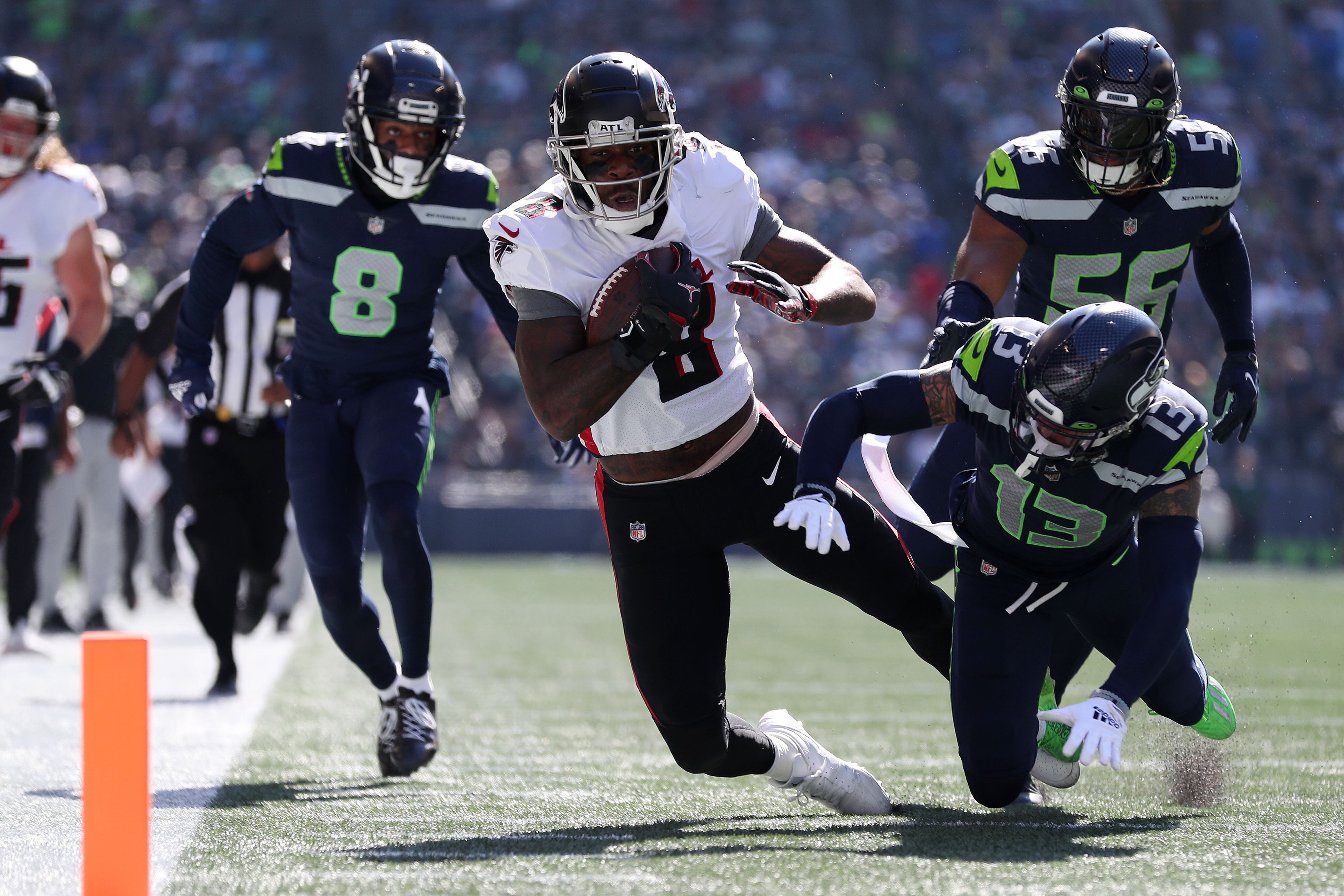 Seattle Seahawks defensive end Quinton Jefferson celebrates during an NFL  football game against the Atlanta Falcons, Sunday, Sept. 25, 2022, in  Seattle. The Falcons won 27-23. (AP Photo/Stephen Brashear Stock Photo -  Alamy